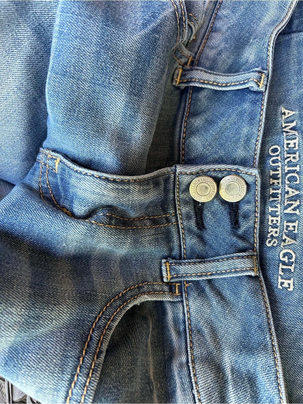 American Eagle Outfitters Light Blue Denim Jeans with Contrast Stitching
